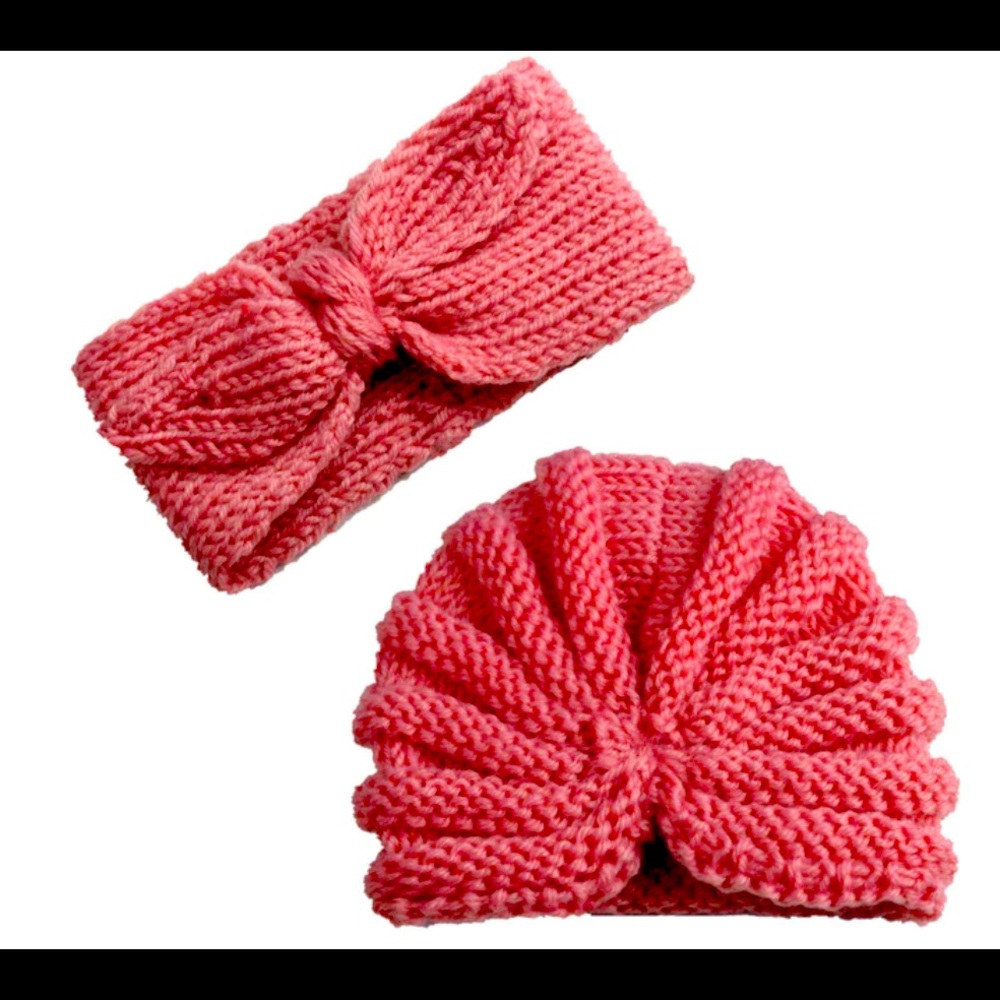 Baby girl knitted hat set